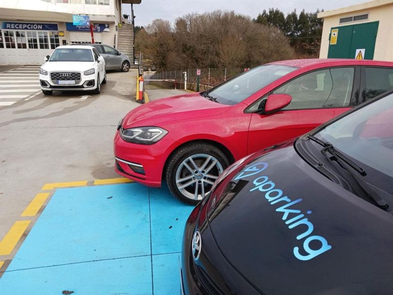 Aparcamiento aeropuerto Santiago, parking vigilado con traslado al aeropuerto
