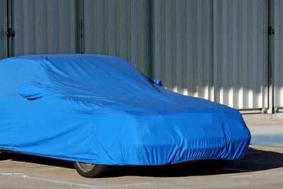 Funda protectora para dejar tu coche en el aeropuerto de Santiago